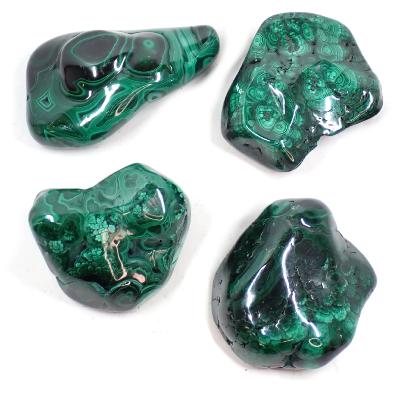 Malachite - Forme libre (morceau polie) n°01 ( Lot de 4 pièces )
