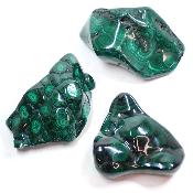 Malachite - Forme libre (morceau polie) n°02 ( Lot de 3 pièces )