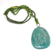 Amazonite avec cordon - pendentif pierre plate