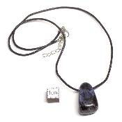 Sodalite avec cordon - pendentif pierre roulé